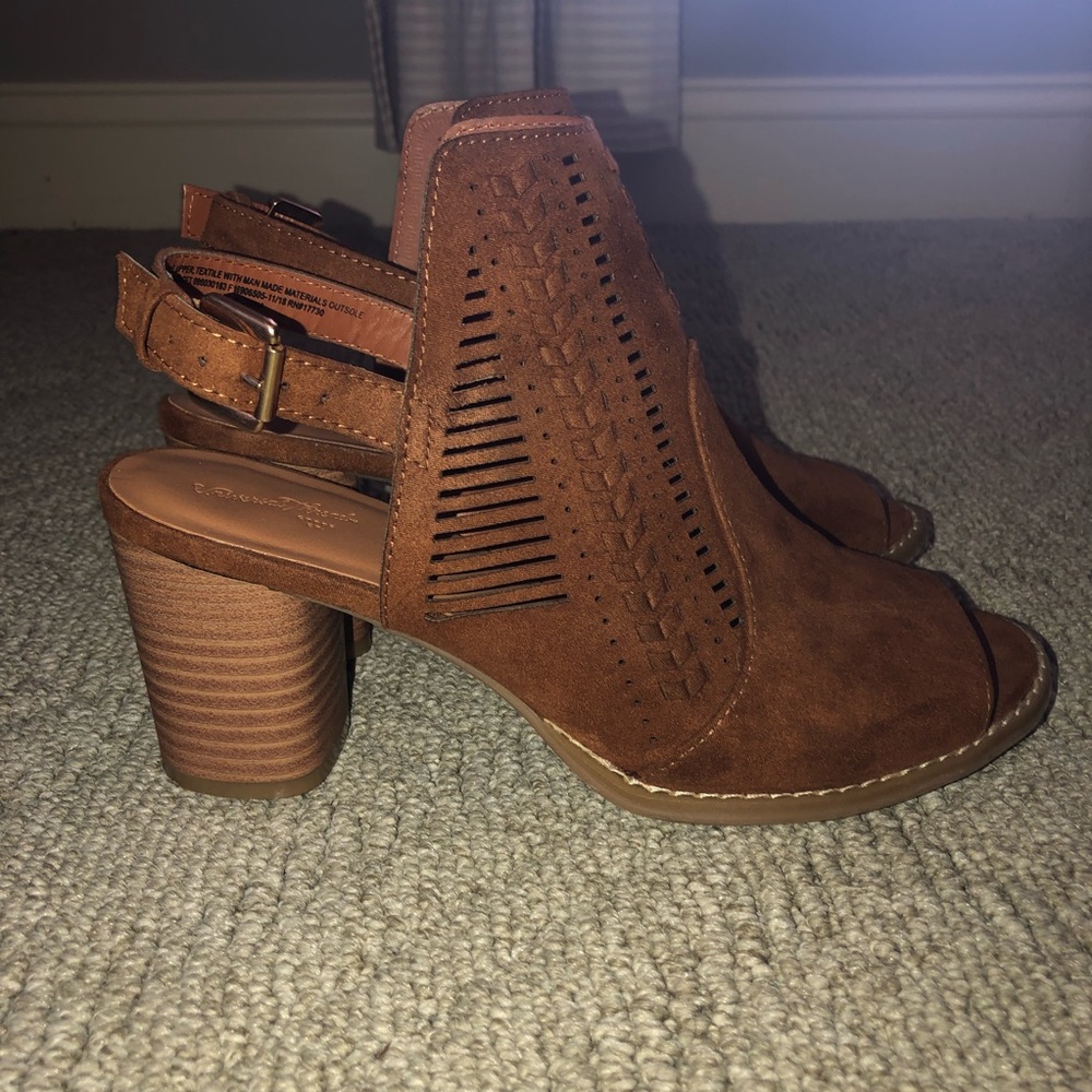 Cute stacked heel shoes